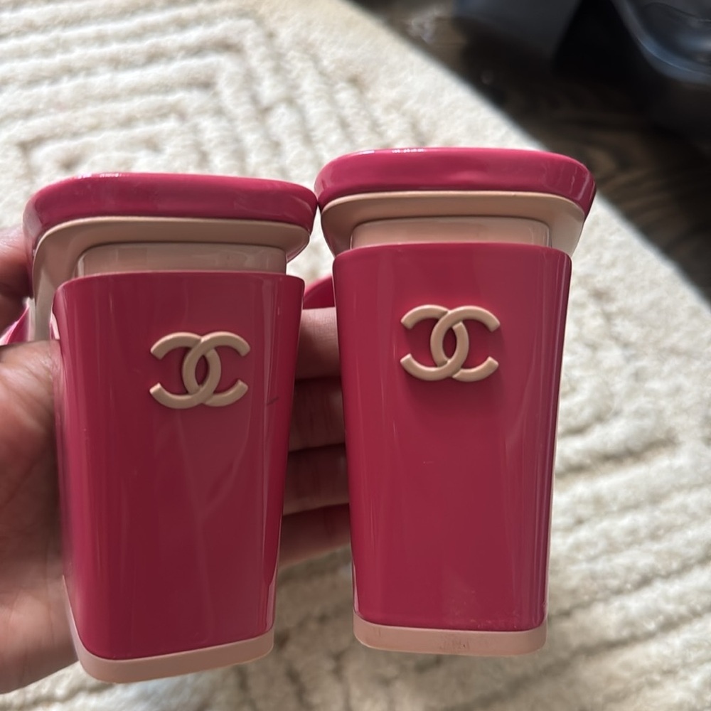 BNLimited Edition Polly Pocket Chanel CC Patent Calfskin Pink Mules sz40!Fit 8.5 - Picture 5 of 5